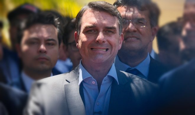 Flávio Bolsonaro rejeita fim da escala 6x1 e defende proposta que pode reduzir salários