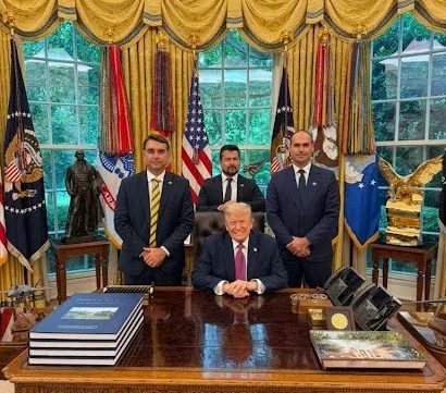 Trump diz que ‘não vai se envolver’ em carta golpista de Flávio Bolsonaro - ICL Notícias