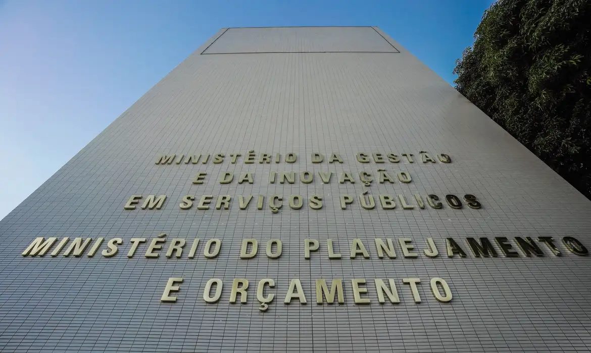 Governo libera R$ 5,2 bilhões para reforçar assistência social e saúde – Mundo Lúcido